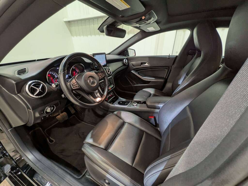 2019 Mercedes-Benz CLA CLA 250 4MATIC Coupe Black Val-David - photo #7