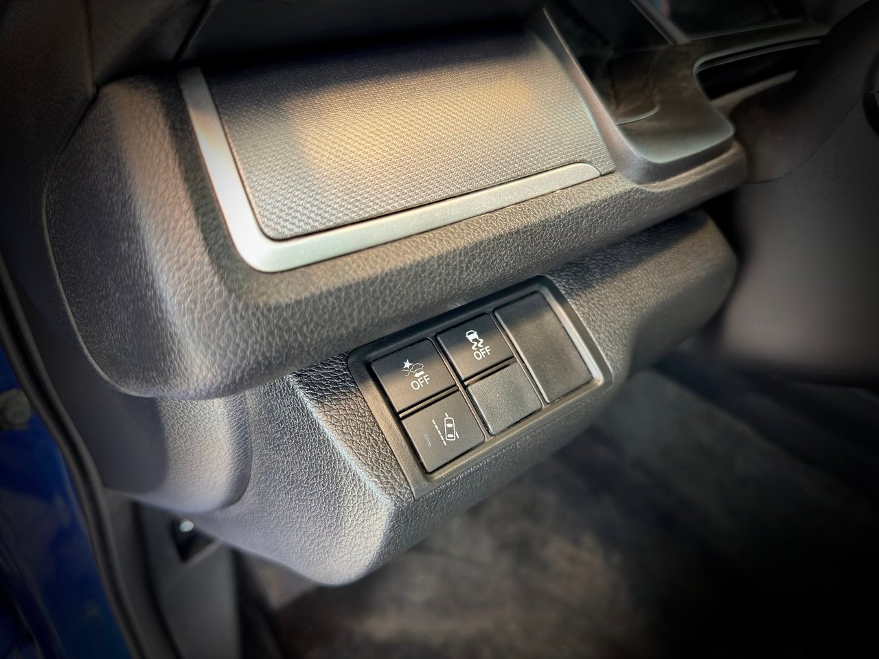 2018 Honda Civic Coupe Blue Notre-Dame-des-Prairies - photo #19