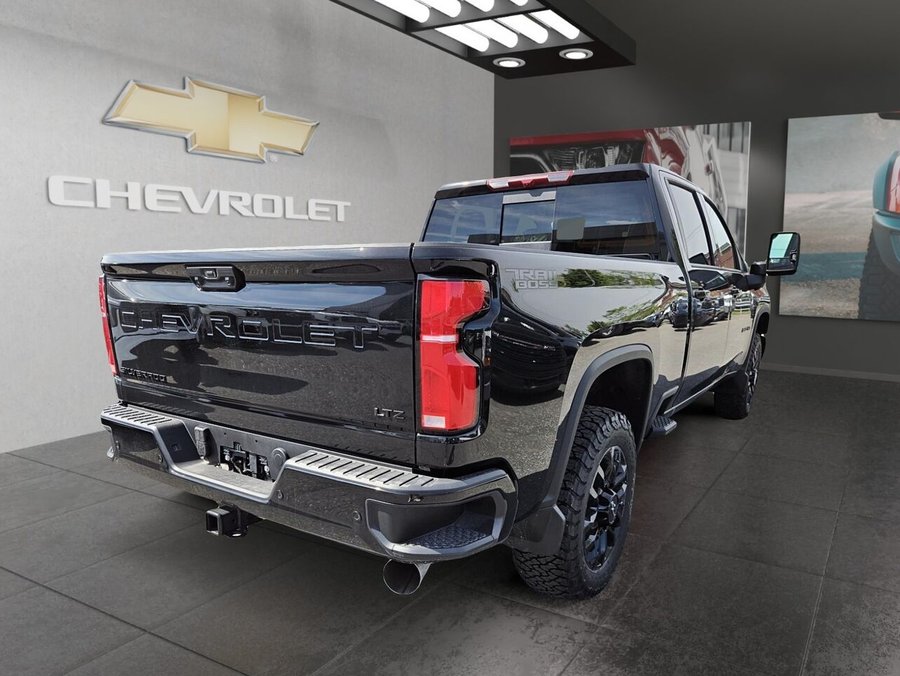 Chevrolet Silverado 2500HD LTZ cabine multiplace 4RM 159 po 2026 NOIR