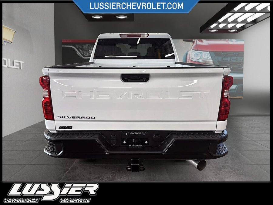 Chevrolet Silverado 2500HD WT cabine multiplace 4RM 159 po 2026 Blanc sommet