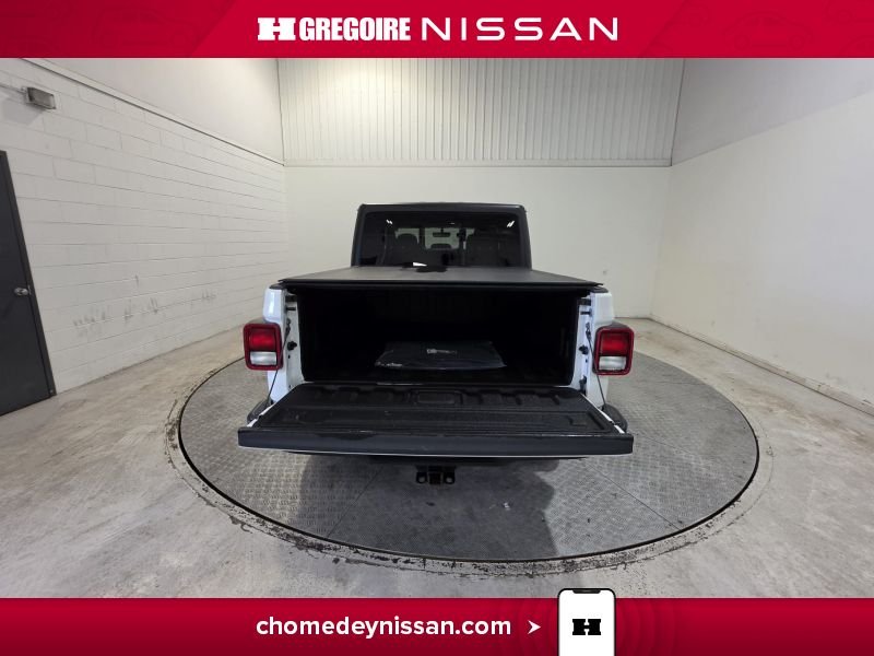 Jeep Gladiator 2022 Blanc Laval - photo #26