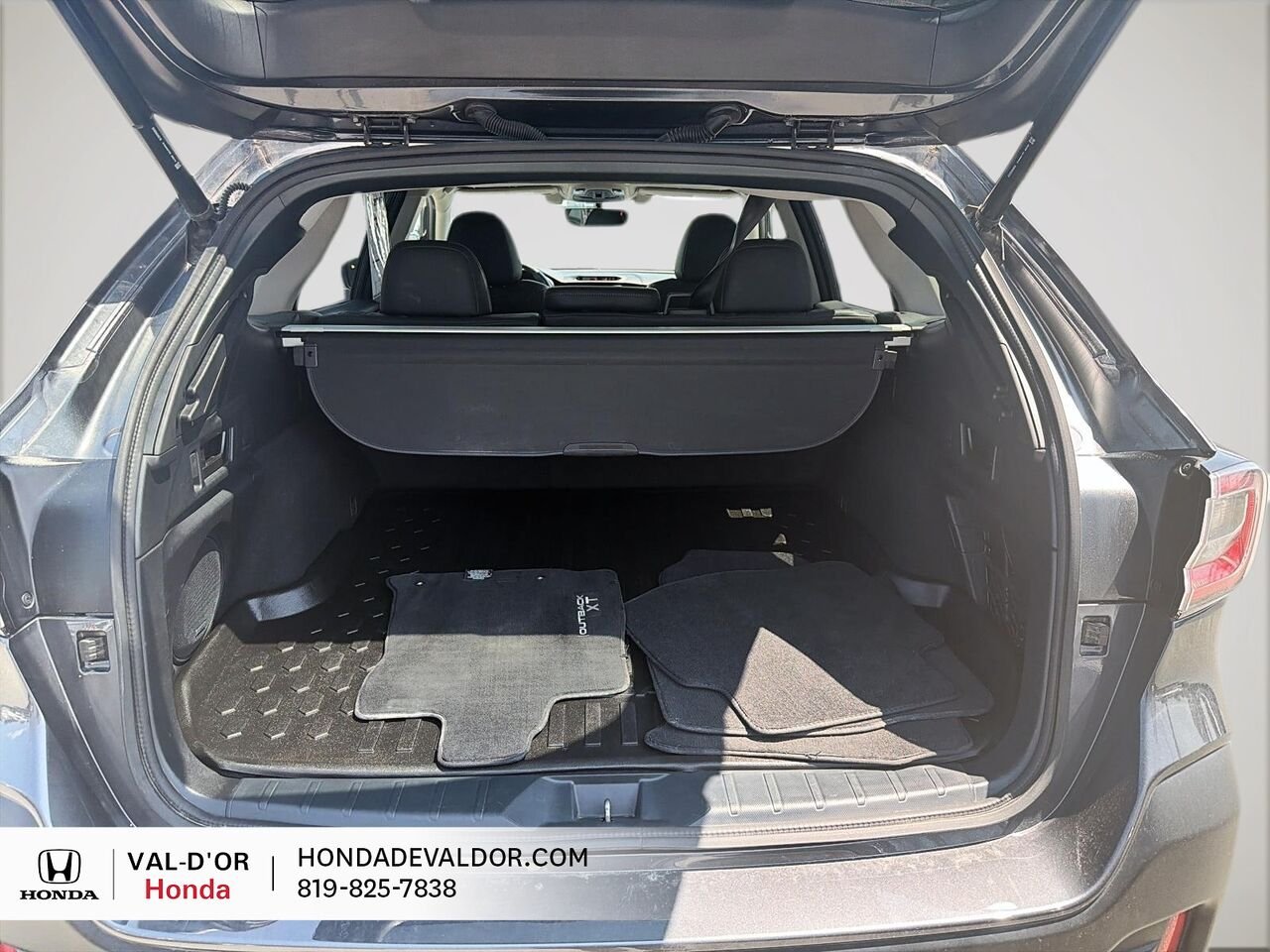 2022 Subaru Outback Limited XT CVT Blue Val-d'Or - photo #5