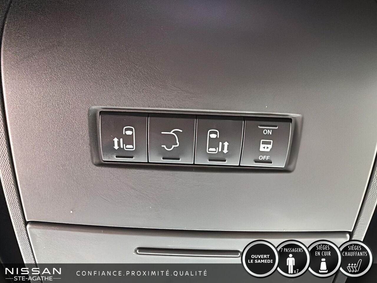 2020 Dodge Grand Caravan Black Ste-Agathe des Monts - photo #21