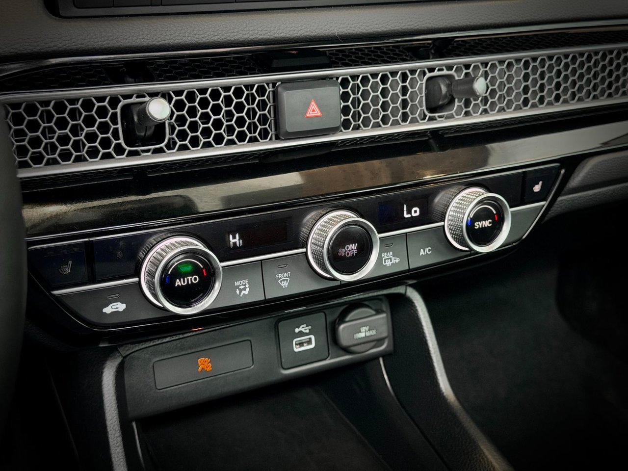 2024 Honda Civic Sedan Silver Notre-Dame-des-Prairies - photo #27