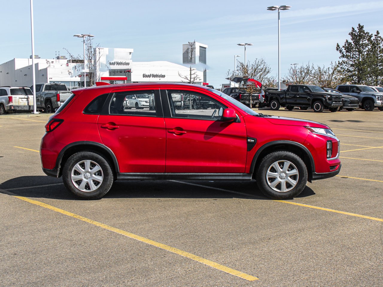 2024 Mitsubishi RVR ES AWC Red Sherwood Park - photo #9