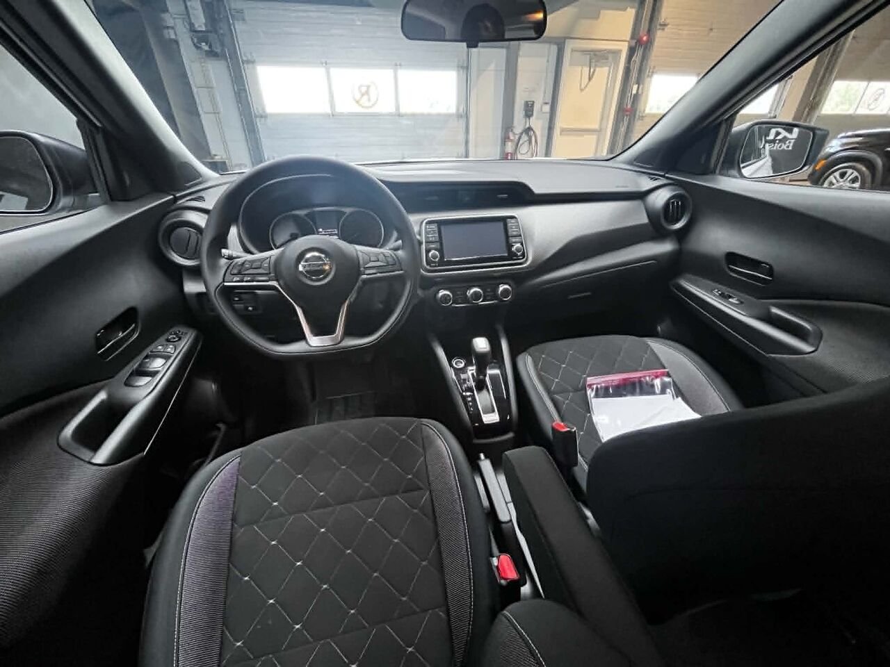 2020 Nissan Kicks White Blainville - photo #12