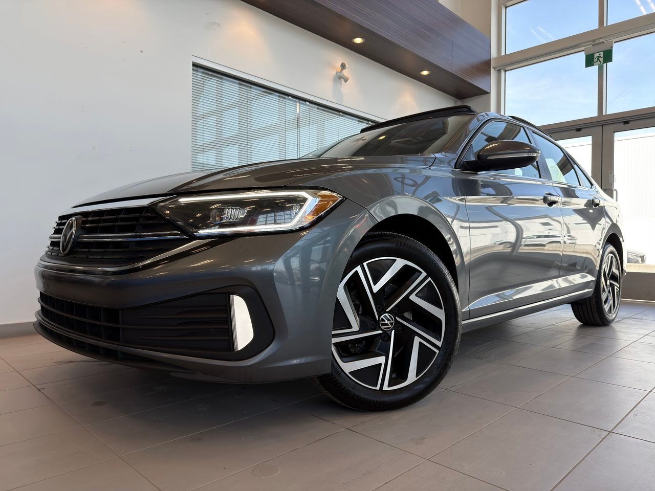 Volkswagen Jetta 2022 Gris Notre-Dame-des-Prairies - photo #18