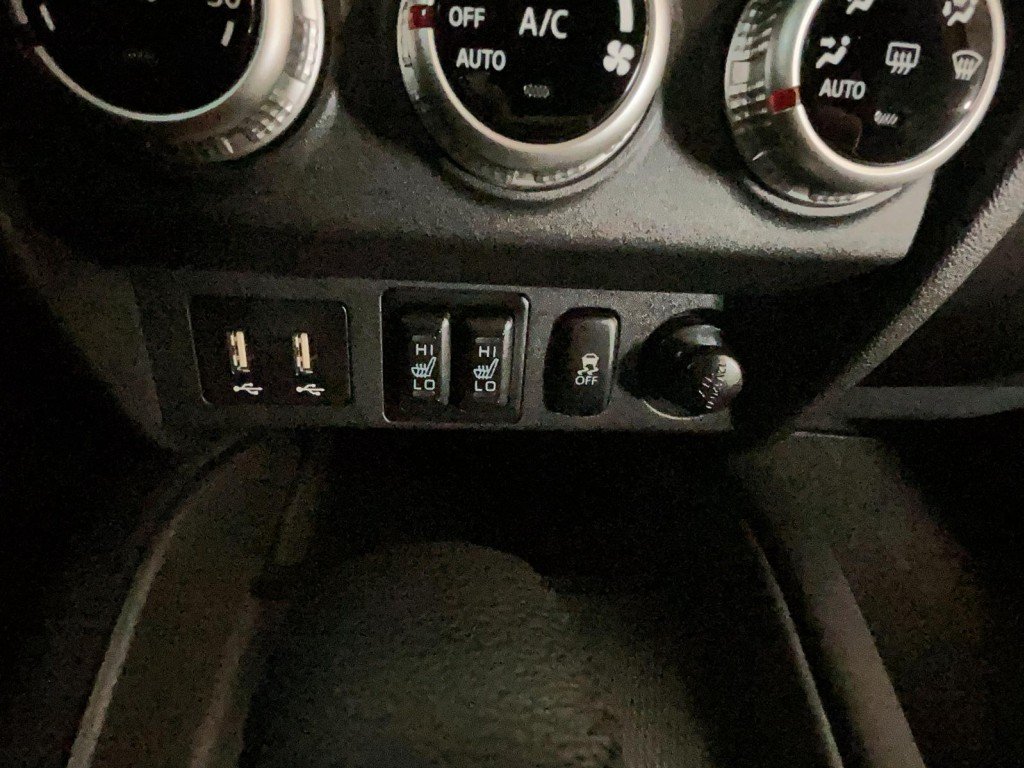 2023 Mitsubishi RVR Black Amos - photo #17