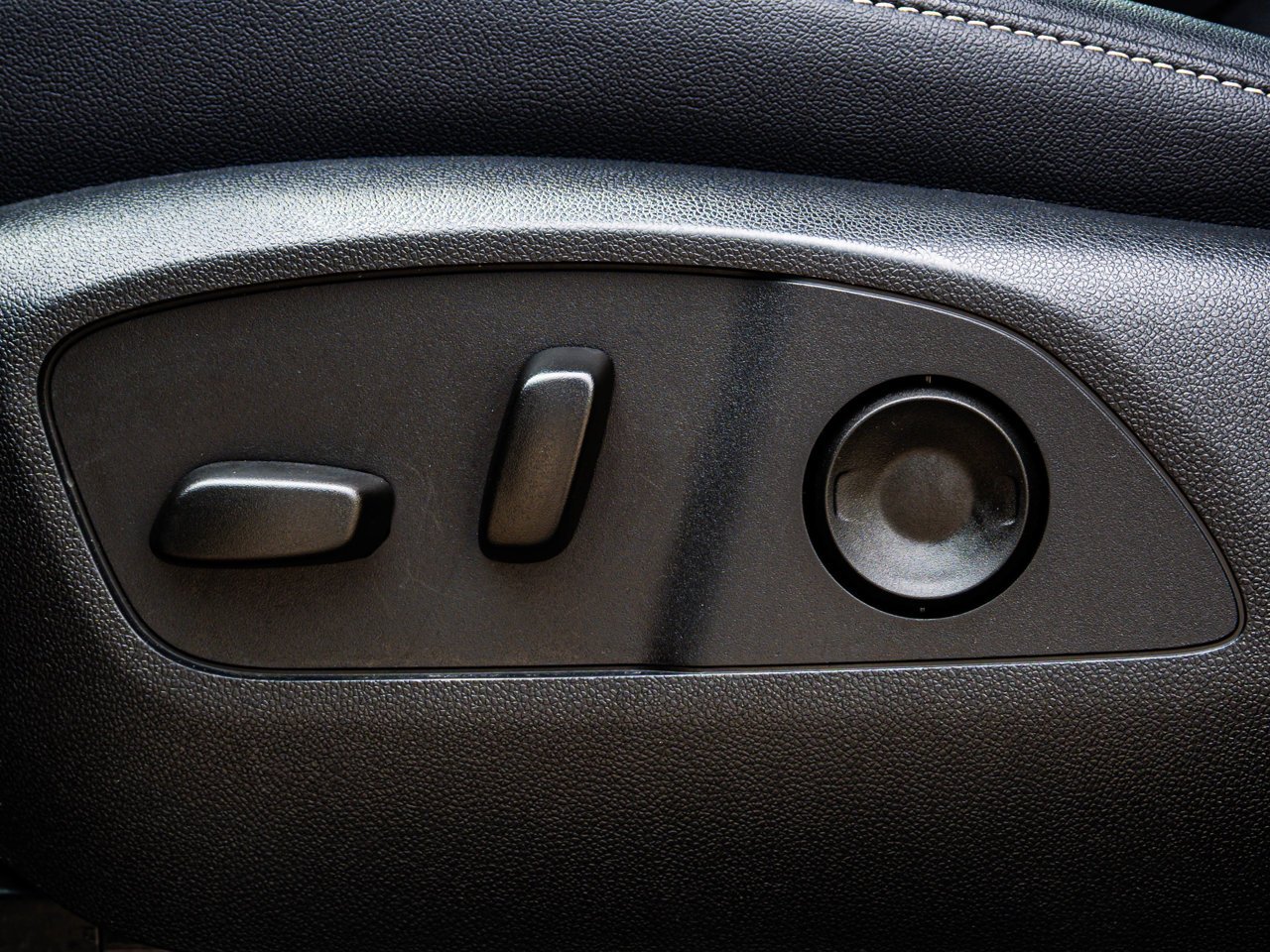 2026 Chevrolet Traverse AWD 4dr LT Black Sherwood Park - photo #18