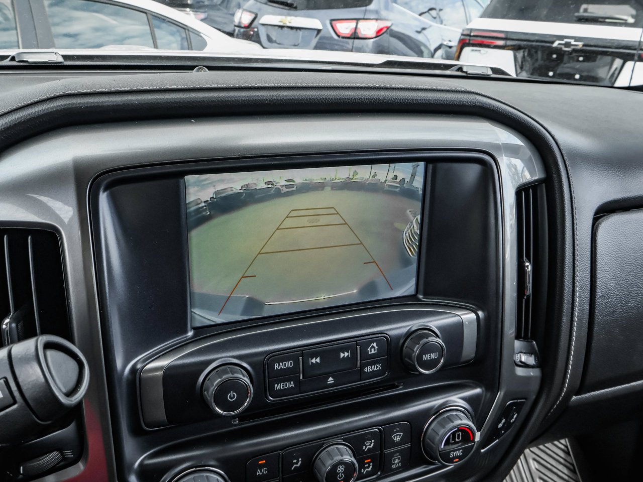2018 Chevrolet Silverado 1500 4WD Crew Cab 143.5 LTZ w/2LZ Grey Sherwood Park - photo #27