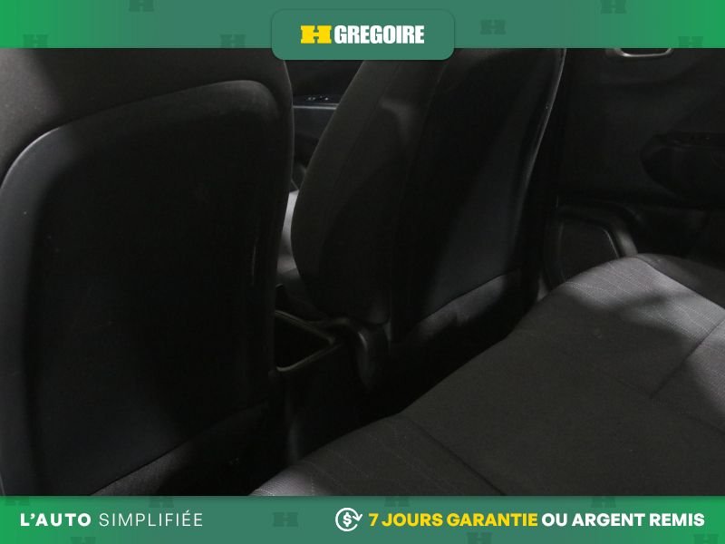 2024 Hyundai Venue White Blainville - photo #26