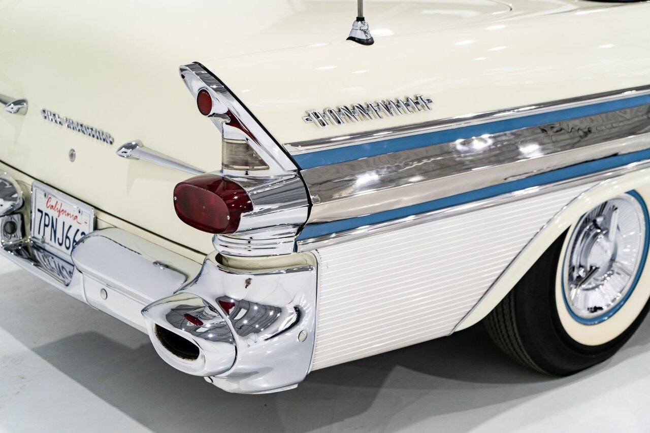 1957 Pontiac Bonneville *PRICE IN USD* Fuel injected 347/315HP 1 of 630 produced White Montreal - photo #43