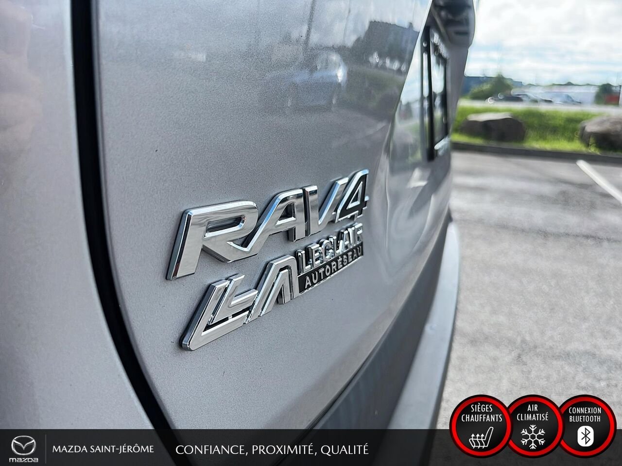 Toyota RAV4 2020 Argent Ste-Agathe des Monts - photo #8