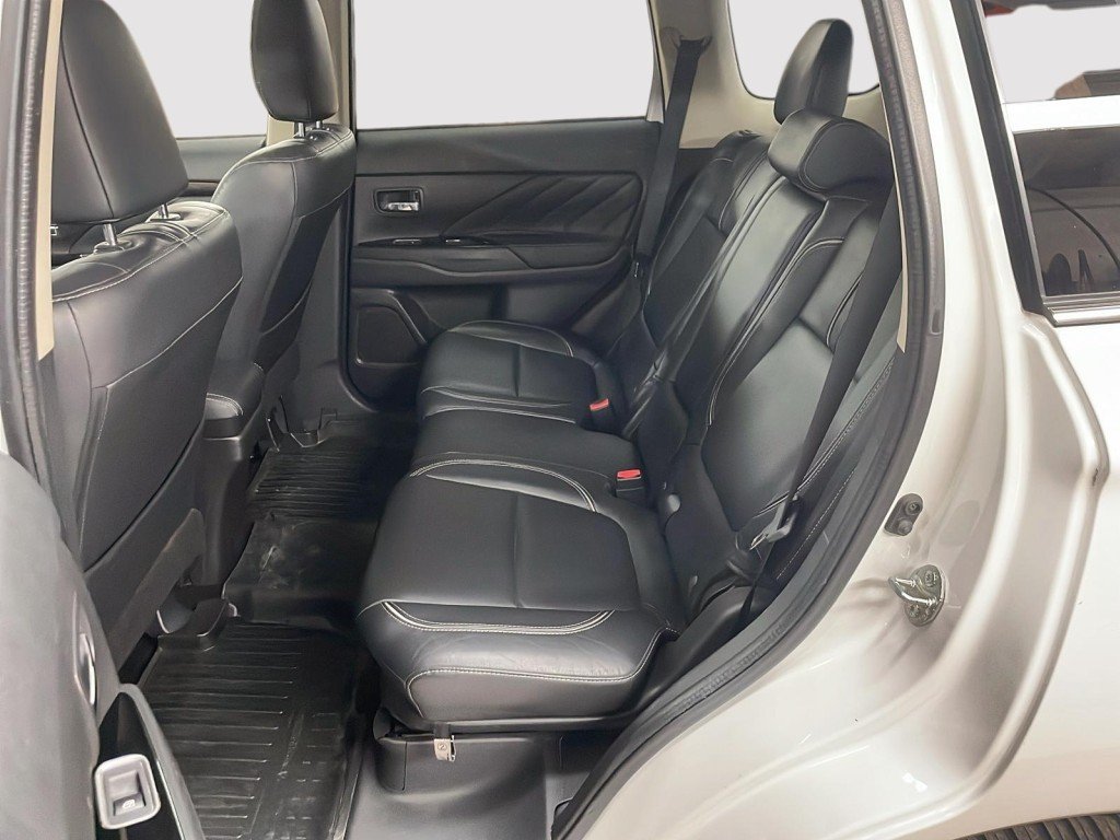 Mitsubishi Outlander PHEV 2018 Blanc Amos - photo #19