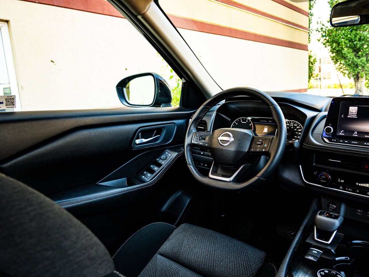 2025 Nissan Rogue AWD SV Moonroof Black Sherwood Park - photo #30
