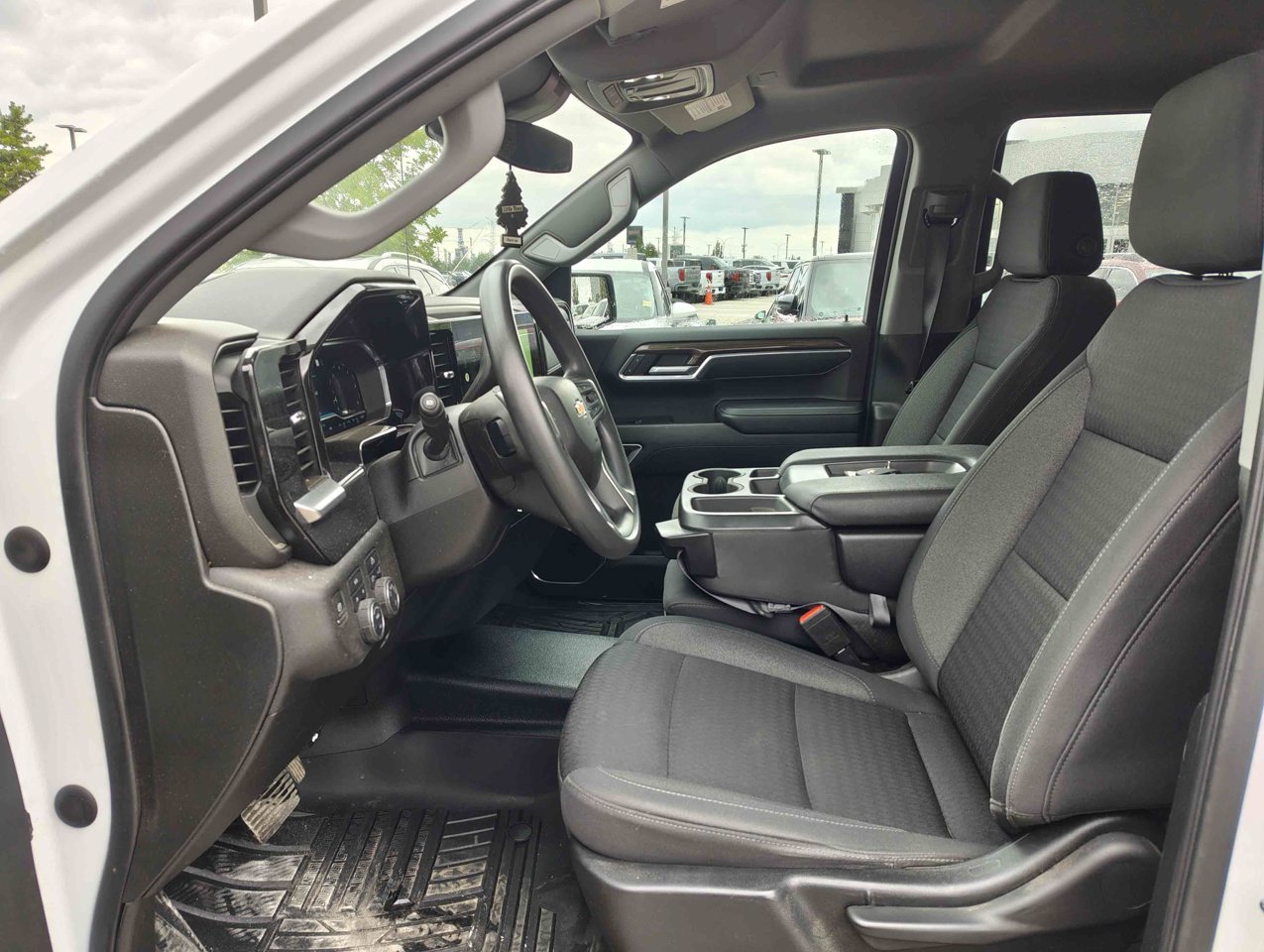 2022 Chevrolet Silverado 1500 4WD Crew Cab 147 LT White Sherwood Park - photo #6