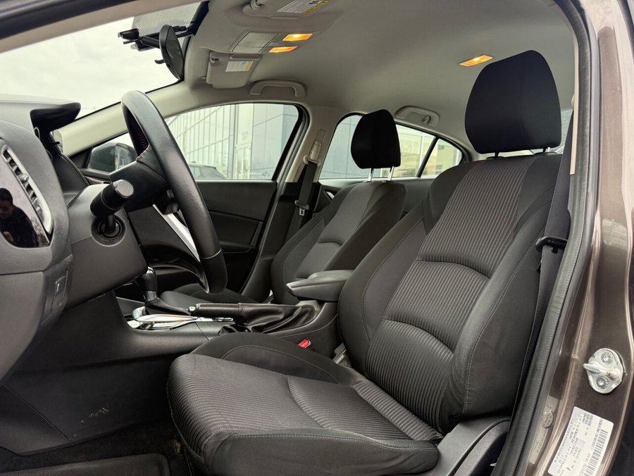 Mazda Mazda3 2015 2015 Rouge