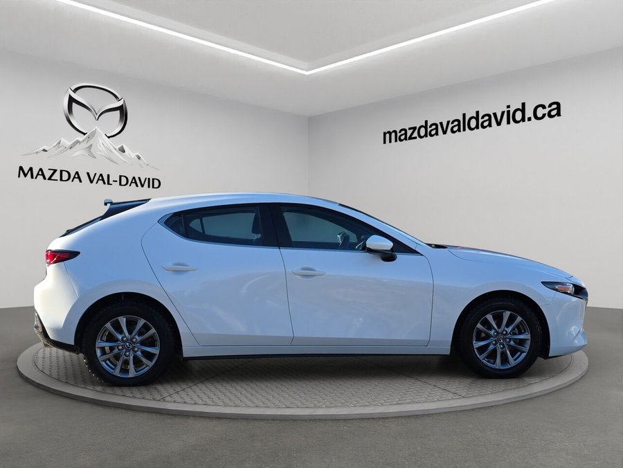 2024 Mazda Mazda3 Sport GS, BA, Volant chauffant, Toit ouvrant, Sièges en cuir White
