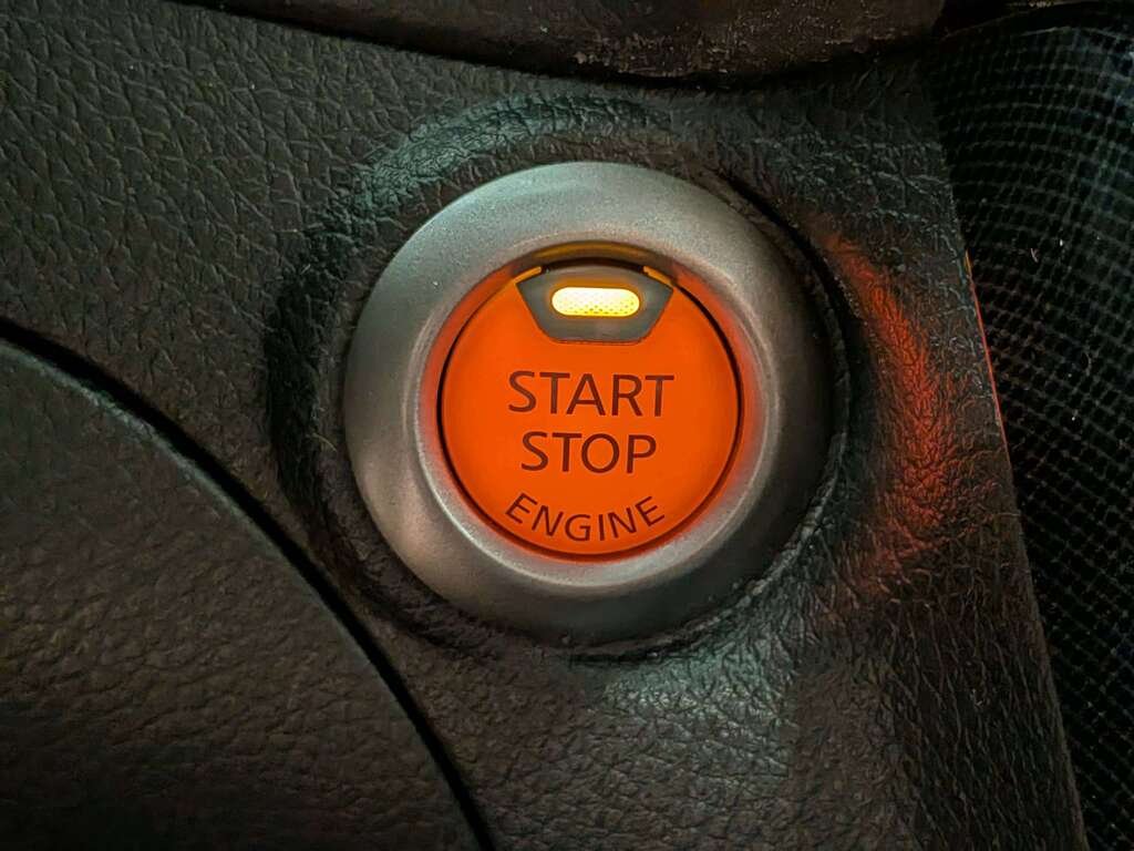 Nissan Sentra 4dr Sdn CVT SR Turbo 2017 Noir Val-David - photo #18