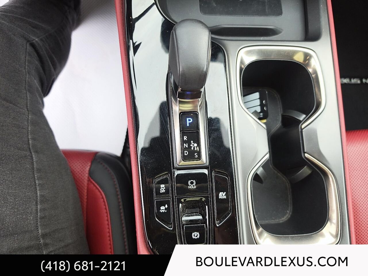Lexus NX 19837A 2024 Argent Québec - photo #16