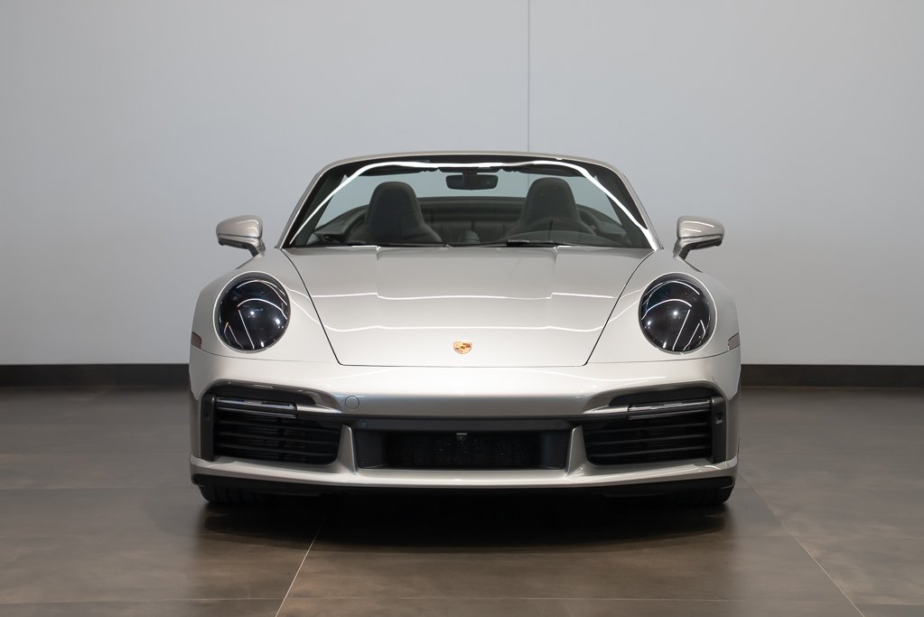 Porsche 911 Turbo S cabriolet 2023 Argent Kirkland - photo #1