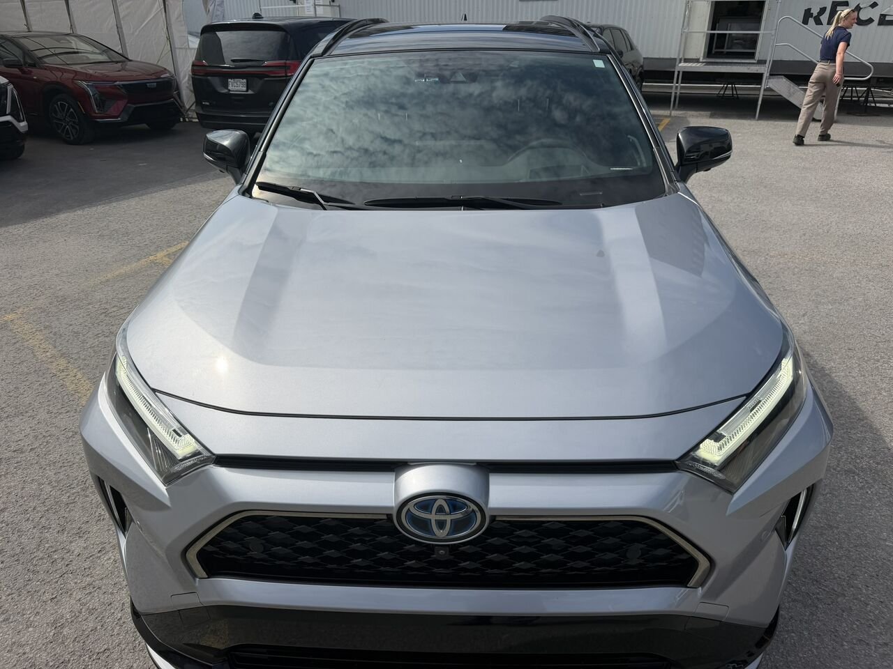 2023 Toyota RAV4 Prime XSE AWD Silver Laval - photo #4