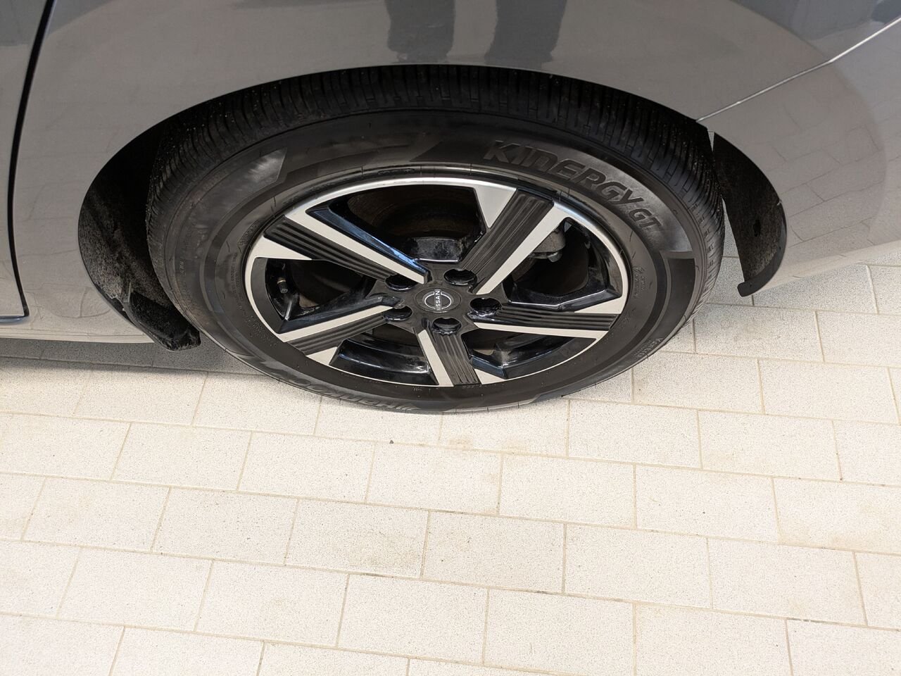 2025 Nissan Sentra Grey Gatineau - photo #3