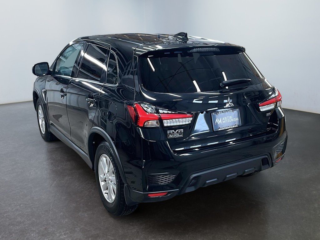 2022 Mitsubishi RVR Black Amos - photo #4