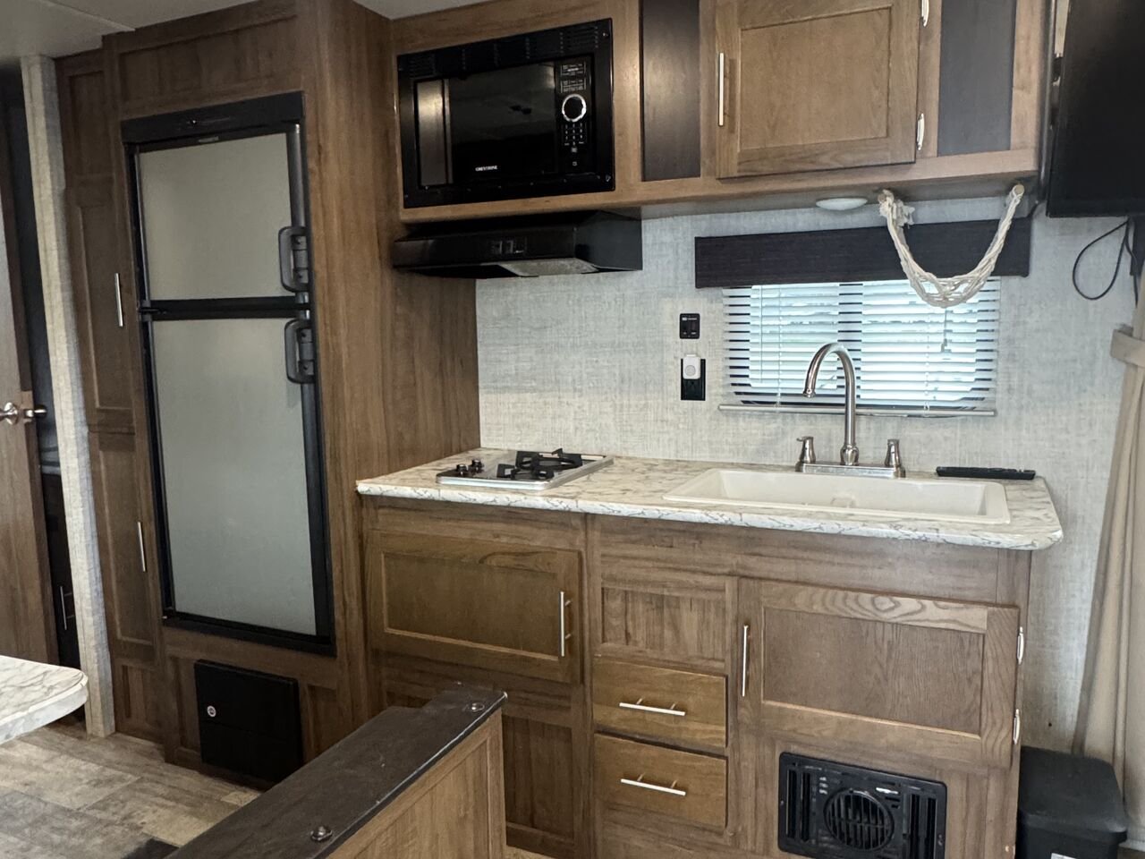 GRAND RIVER 267BH. BUNKHOUSE ULTRALITE SERIES 2019 Blanc Granby - photo #11