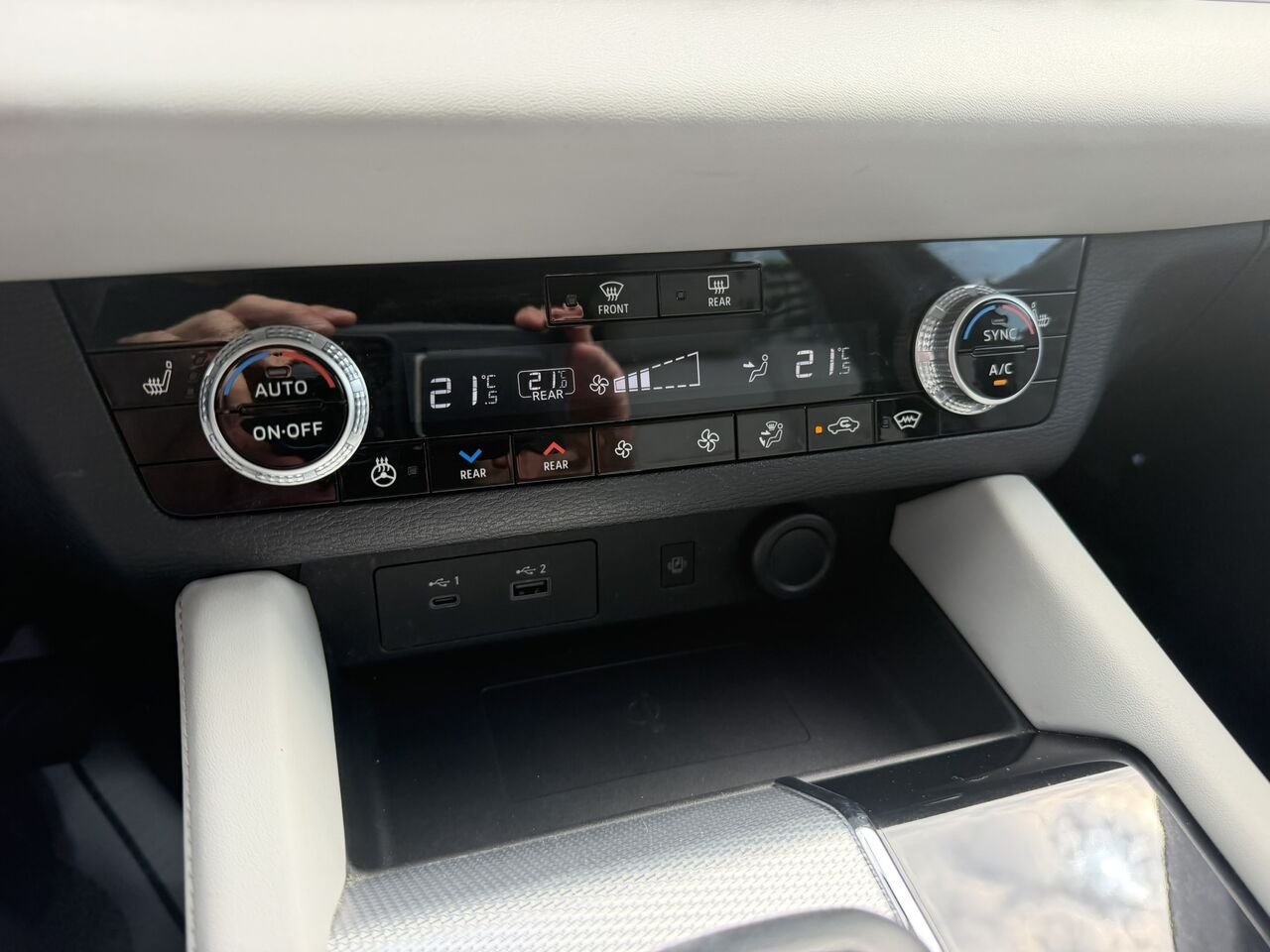 2022 Mitsubishi Outlander GT AWD 7 PASSAGERS Grey Laval - photo #29
