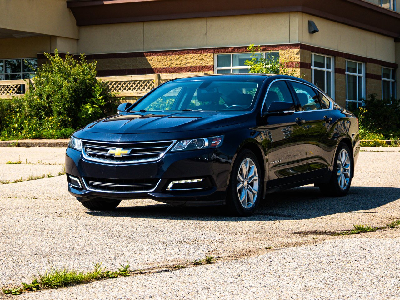 2018 Chevrolet Impala 4dr Sdn LT w/1LT Blue Sherwood Park - photo #3