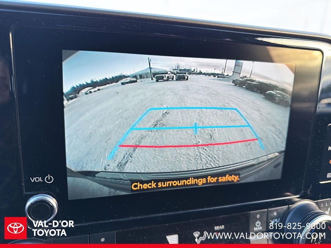 Toyota Highlander LE AWD LE AWD 2024 Gris magnétique métallisé Val-d'Or - photo #12