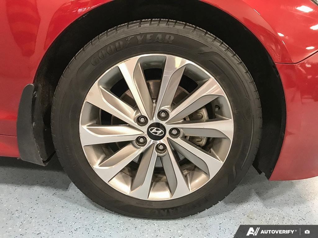 2015 Hyundai Sonata 2601515A | 2.4L Sport Red Edmonton - photo #5