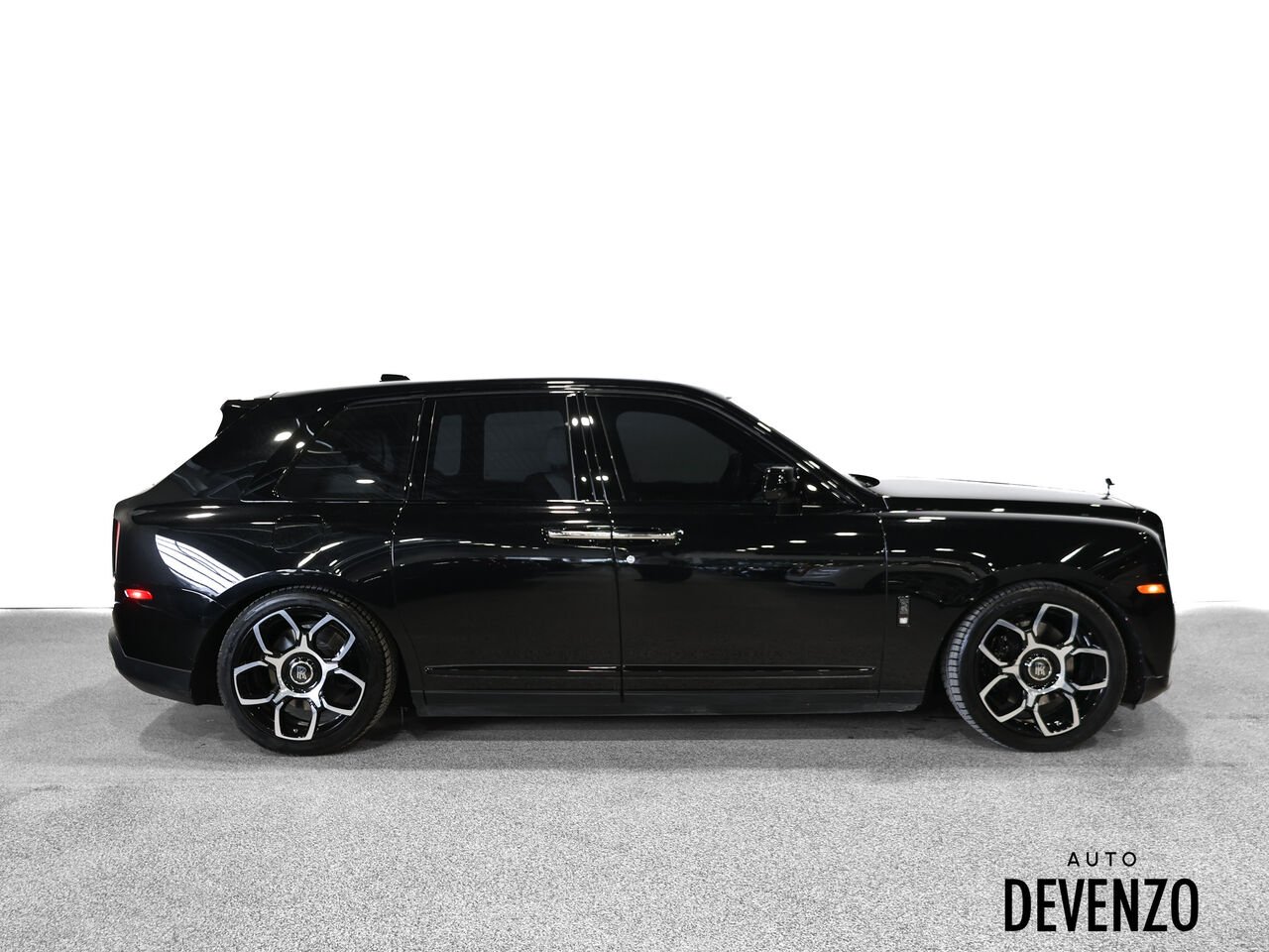 Rolls-Royce Cullinan 2023 Noir Saint-Eustache - photo #2
