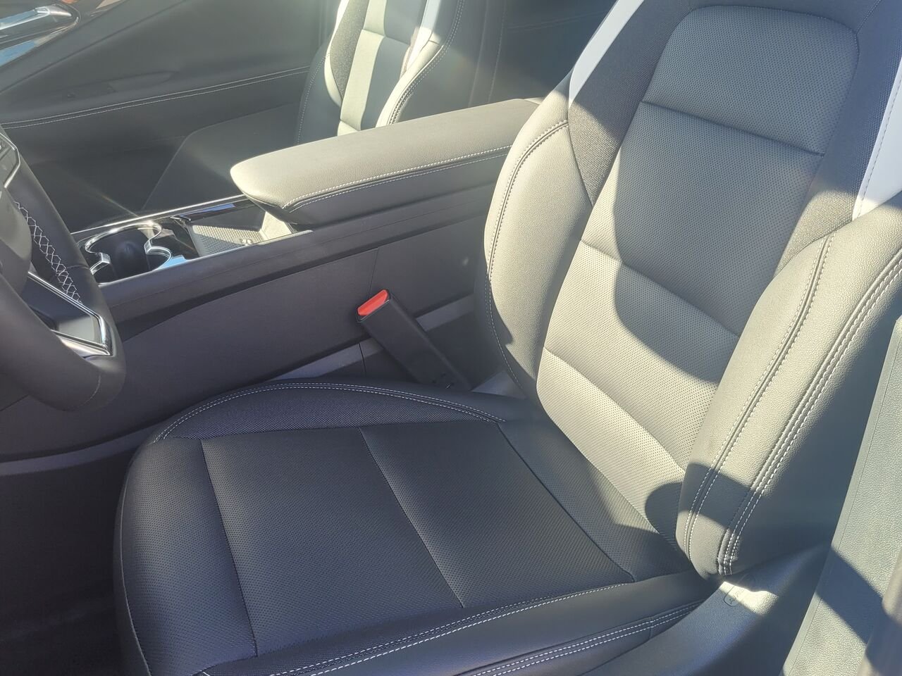 Chevrolet Blazer EV Traction intégrale, 4 portes LT 2026 BLEU DEFERLANTE METALLISE Thetford Mines - photo #11