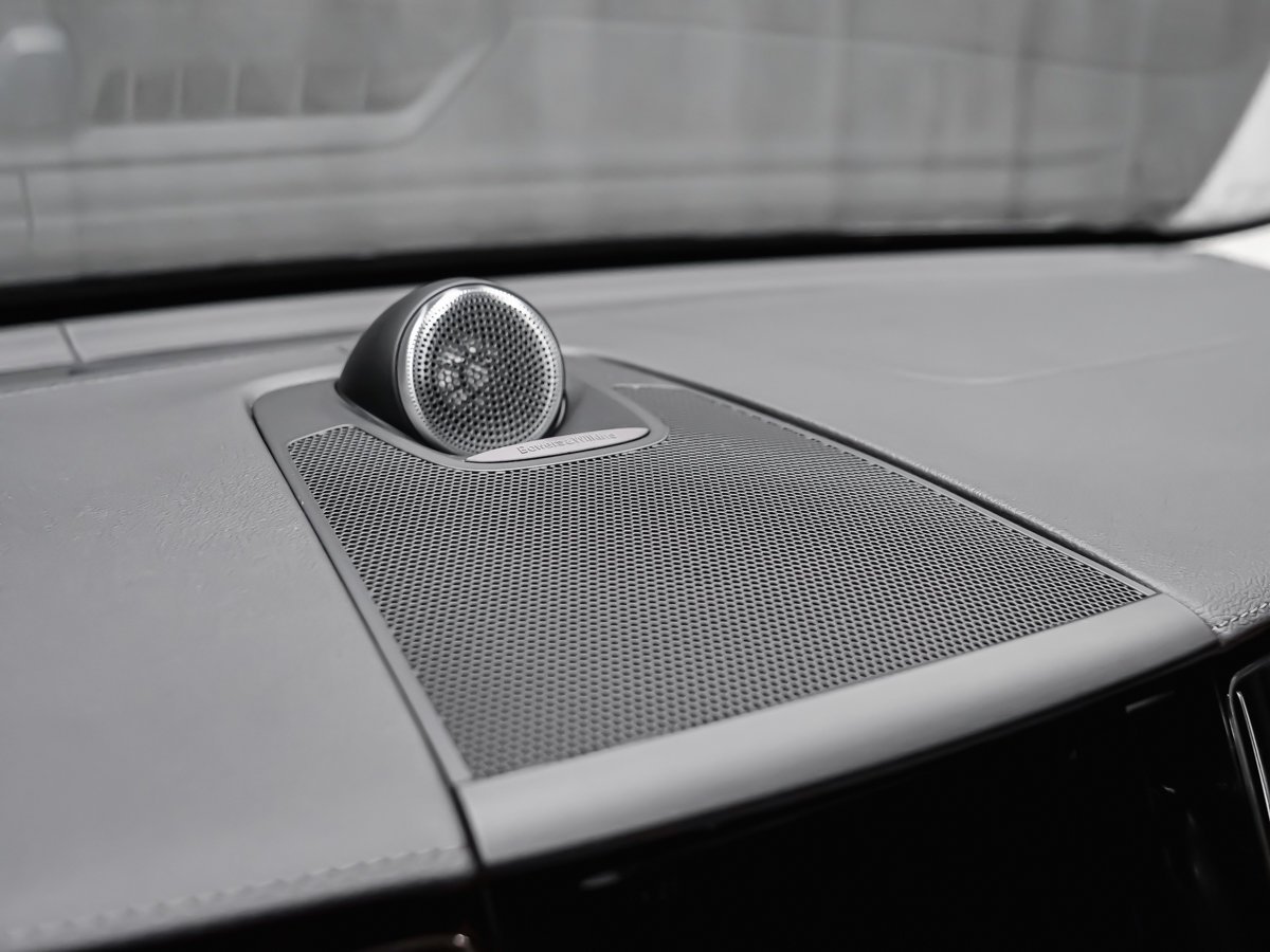 2022 Volvo XC60 B6 INSCRIPTION CLIMATE BOWERS & WILKINS Black Montreal - photo #9