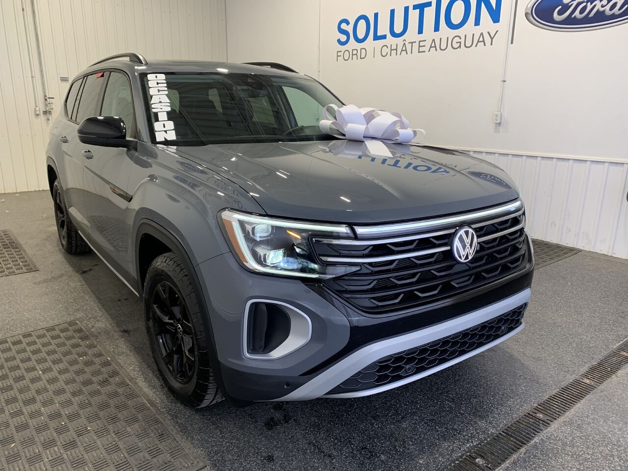 Volkswagen Atlas PEAK EDITION REMORQUAGE 5000LBS+CUIR+TOIT PANO 2025 Gris Châteauguay - photo #3