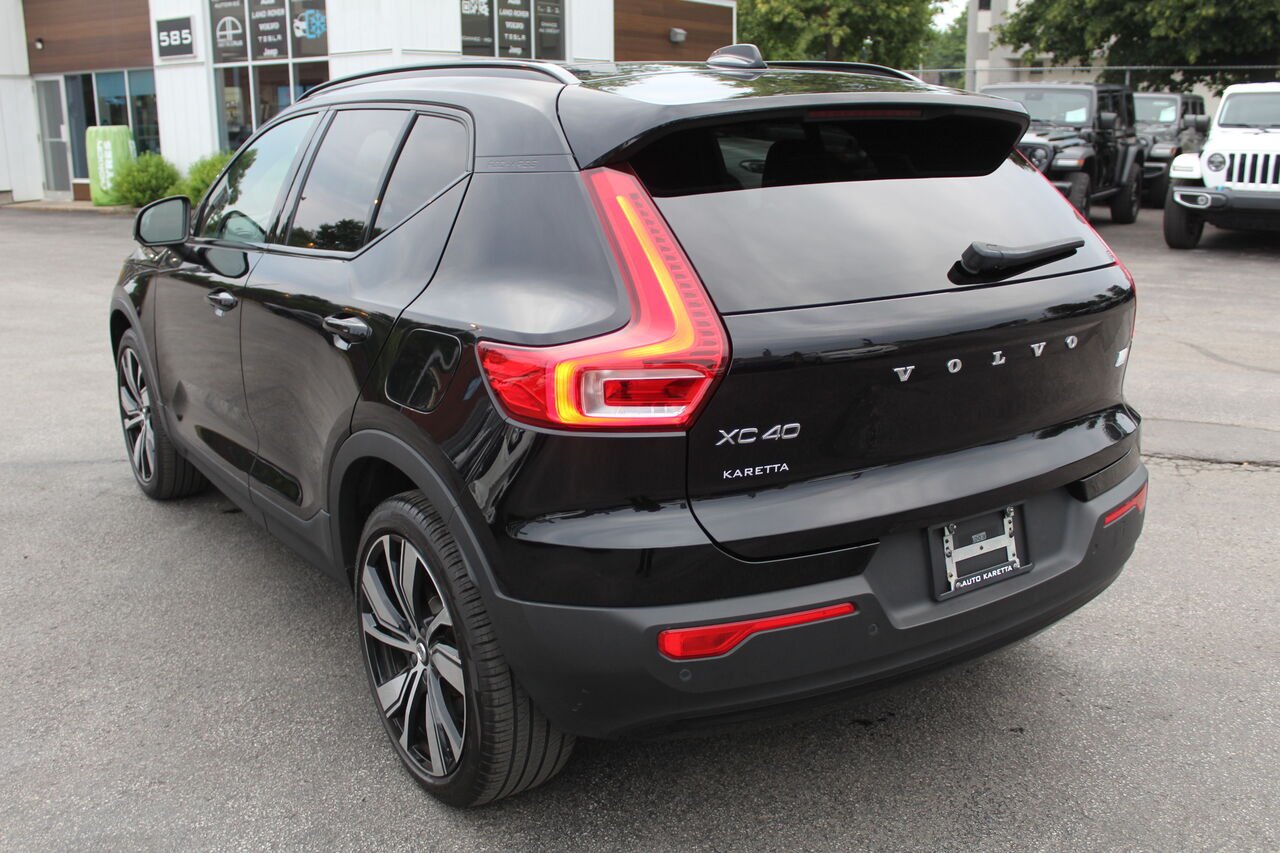 Volvo XC40 VIN: YV4ED3UR6M2546734 2021 Noir Sainte-Rose - photo #2