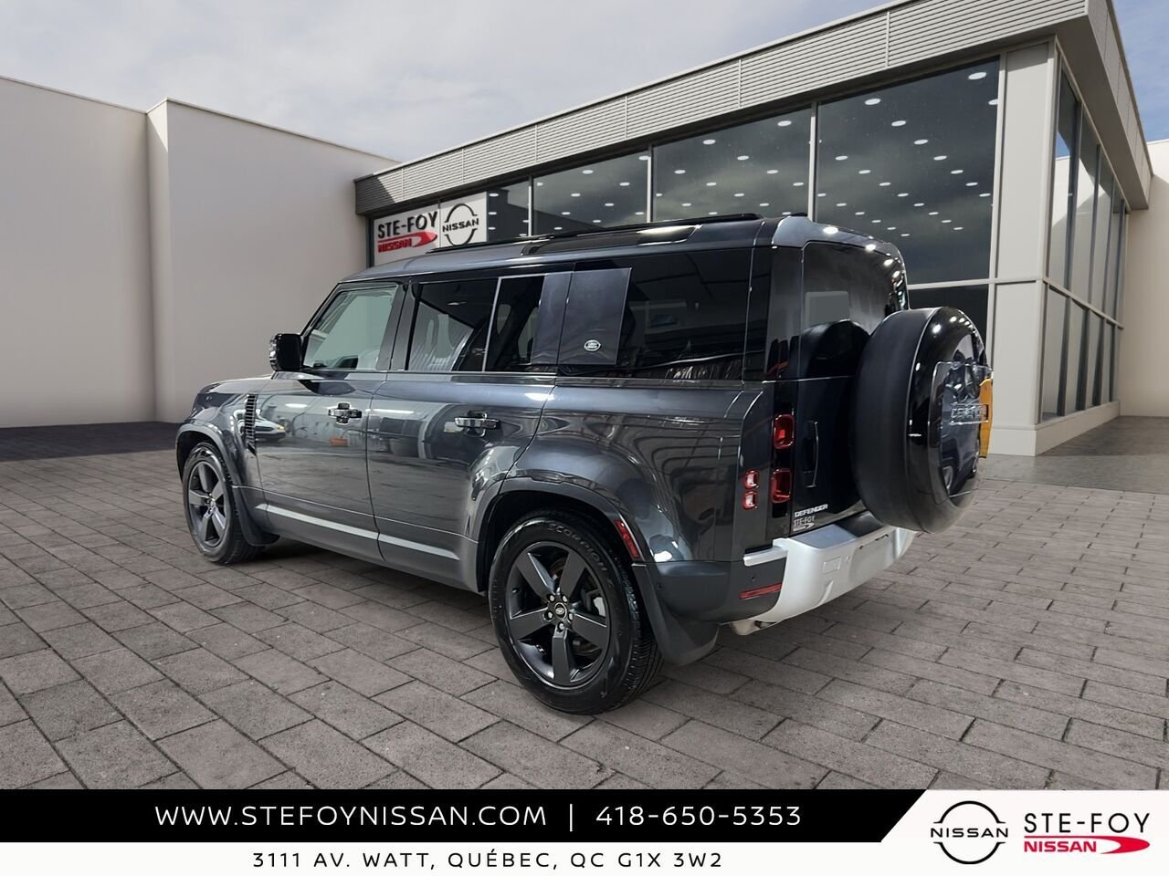 Land Rover Defender 2024 Gris Ste-Foy - photo #3