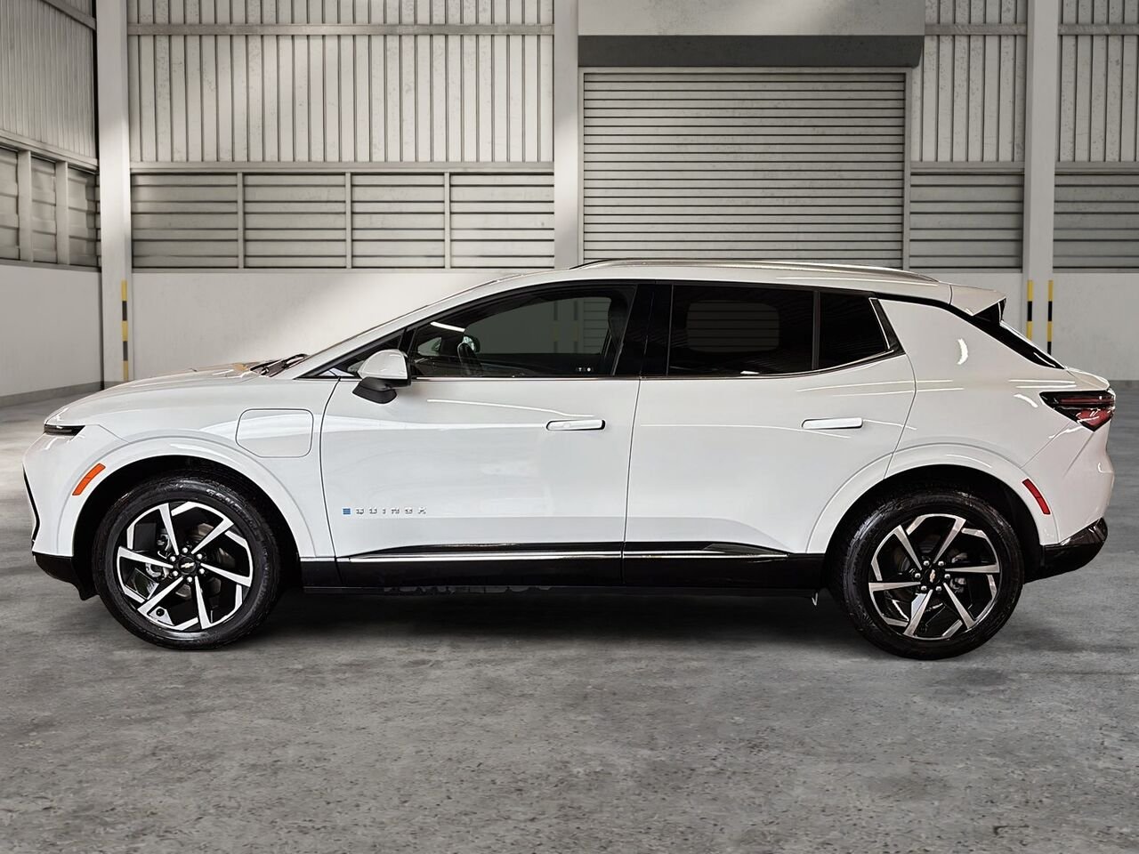 2024 CHEVROLET EQUINOX EV LT White Saint-Hyacinthe - photo #4