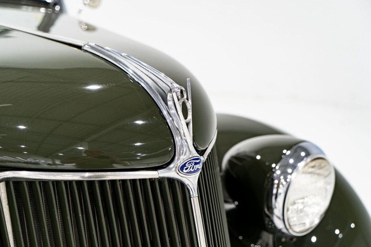 1936 Ford Model 48 Phaeton PRIX EN USD | Beautifully presented in original condition Green Montreal - photo #38