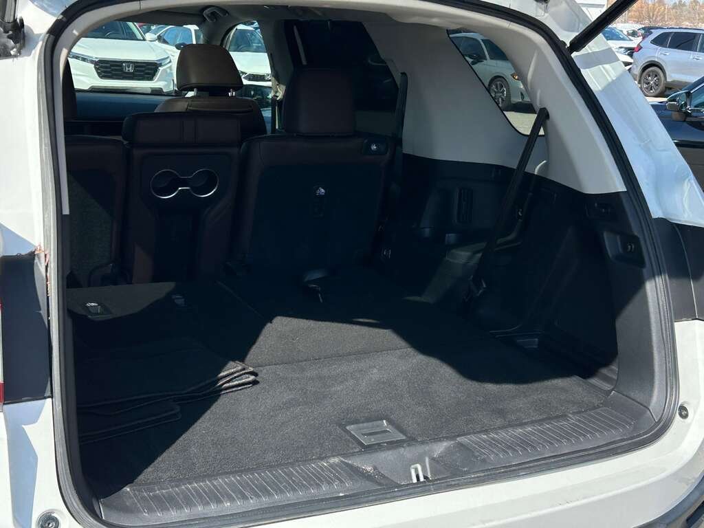 Honda HondaPilot Touring 2023 Blanc Gatineau - photo #18