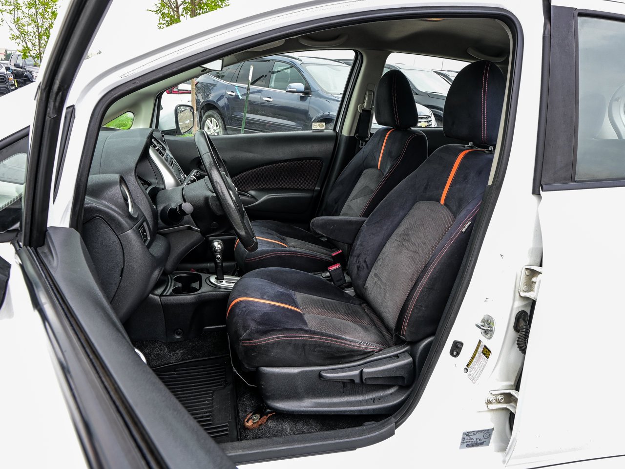 2016 Nissan Versa Note 5dr HB Auto 1.6 SR White Sherwood Park - photo #14