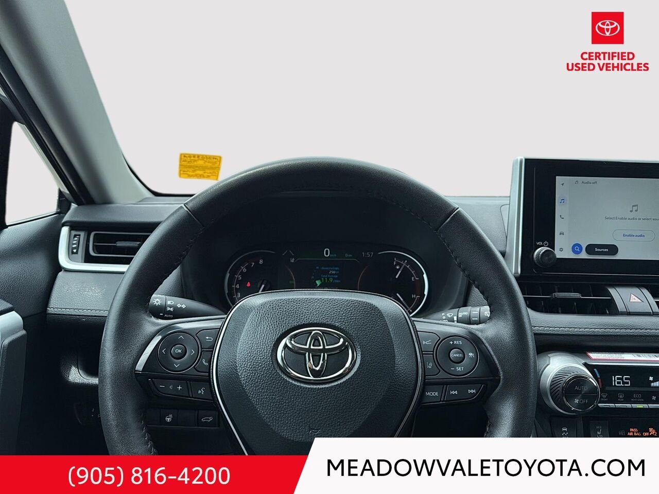 2025 Toyota RAV4 Heated steering wheel, Back-up Camera, Power moonroof, power liftgate Silver Mississauga - photo #11