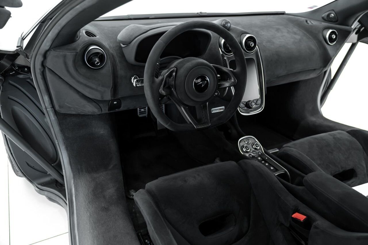 2019 McLaren 600LT *NO LUXURY TAX* White Kirkland - photo #9