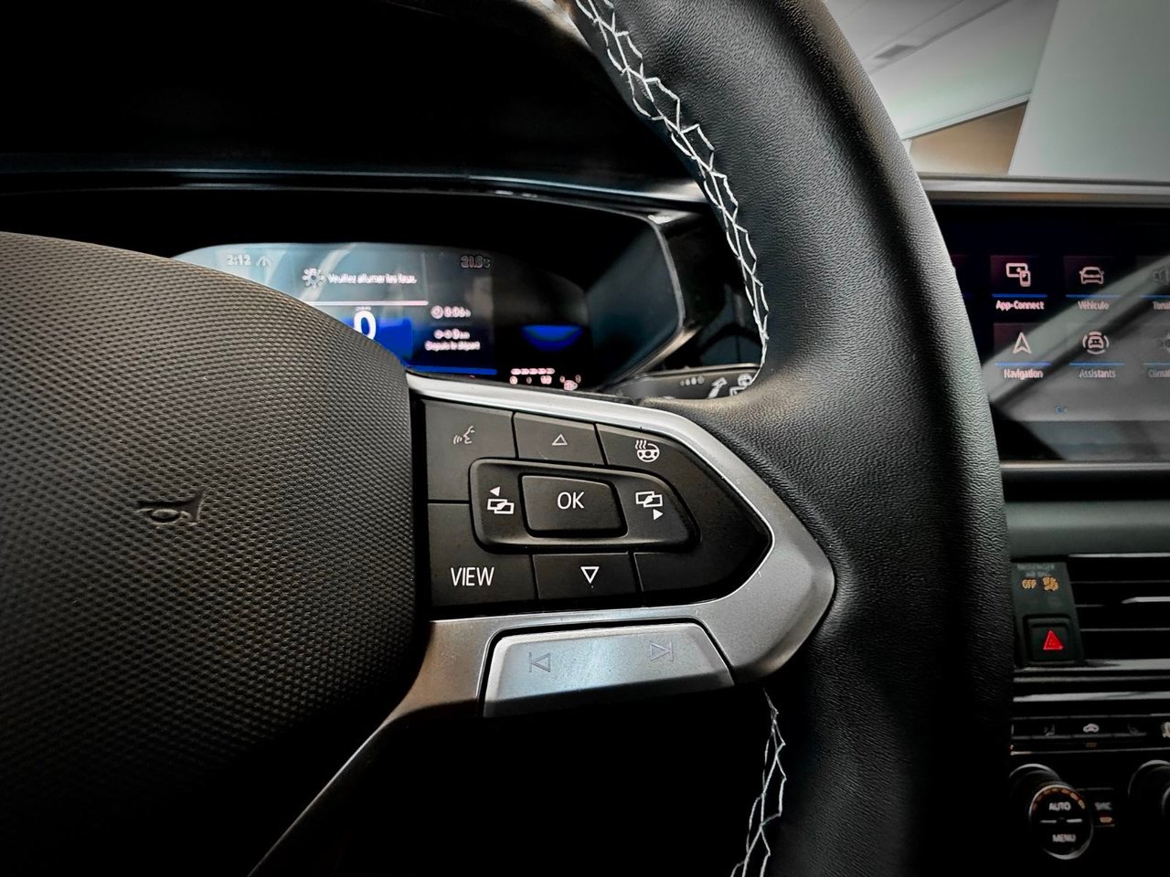 Volkswagen Taos 2023 Bleu Notre-Dame-des-Prairies - photo #25