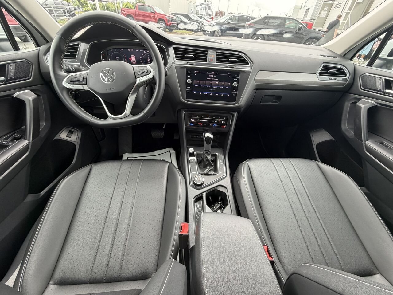 2024 Volkswagen Tiguan Comfortline 4MOTION White Laval - photo #23