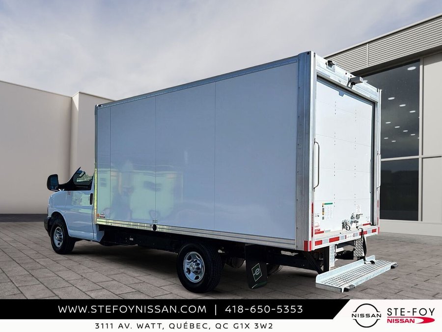 2025 Chevrolet Fourgonnette commerciale tronquée Express 2025 White