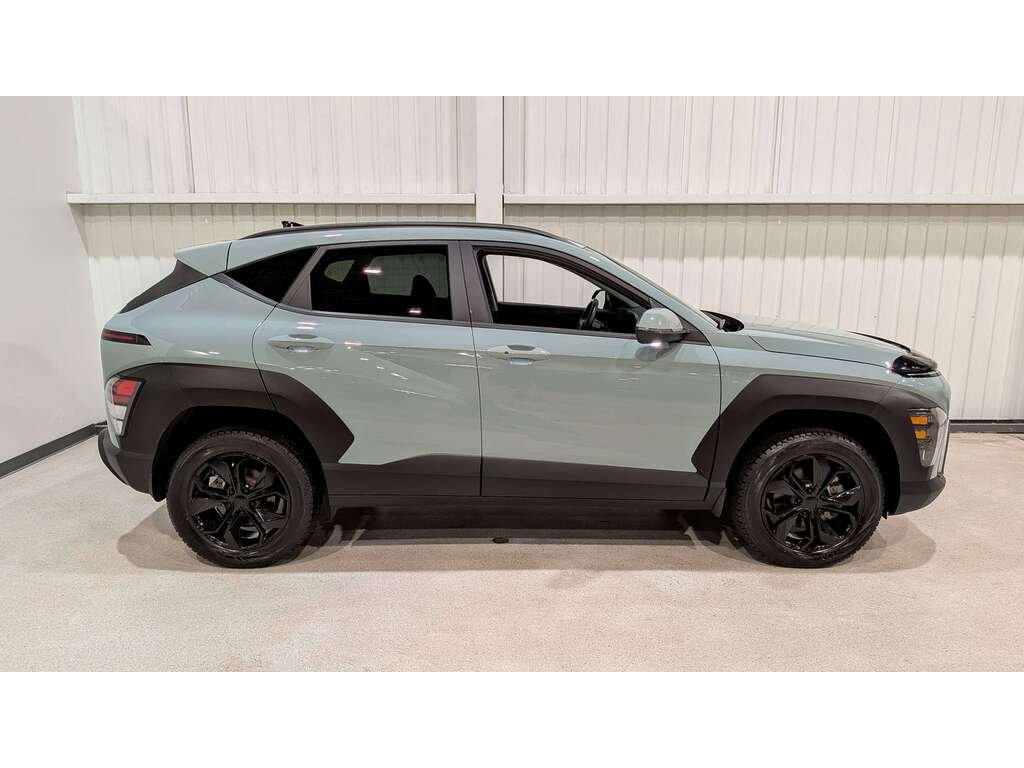 2024 Hyundai Kona 2.0L Preferred AWD Green Val-David - photo #7