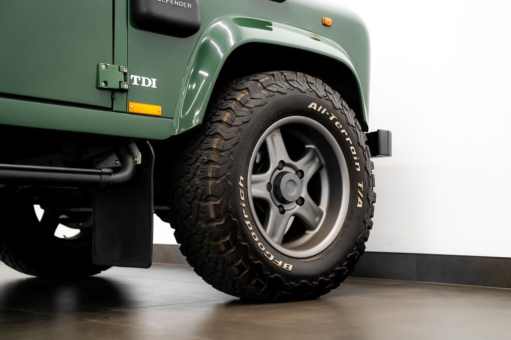 Land Rover Defender 1997 Vert Montréal - photo #6